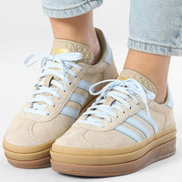 Cream / Light Blue